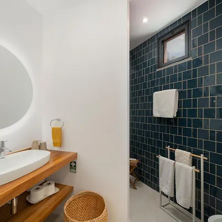 بيت للعطل Lazareto Sea View By An Island *