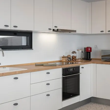 بيت للعطل Lazareto Sea View By An Island