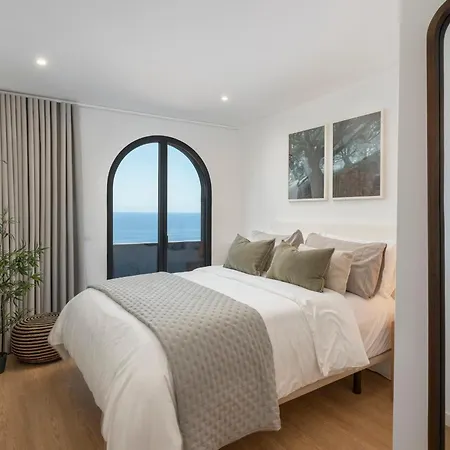 Lazareto Sea View By An Island * Funchal (Madeira)